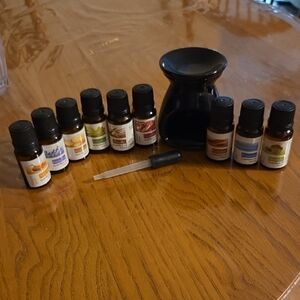 Aromatherapy Essential Oil Set with Black Diffuser